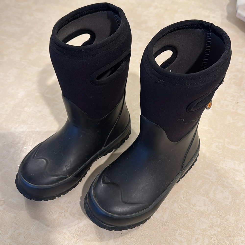Kids bogs bloom size 12, black snow rain boots